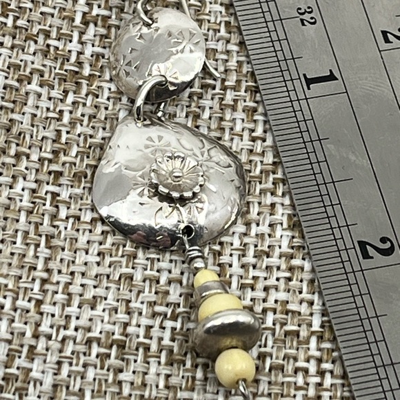 90's Vintage Sterling Silver Dangle Earrings with Floral Sunburst Design - Picture 14 of 15